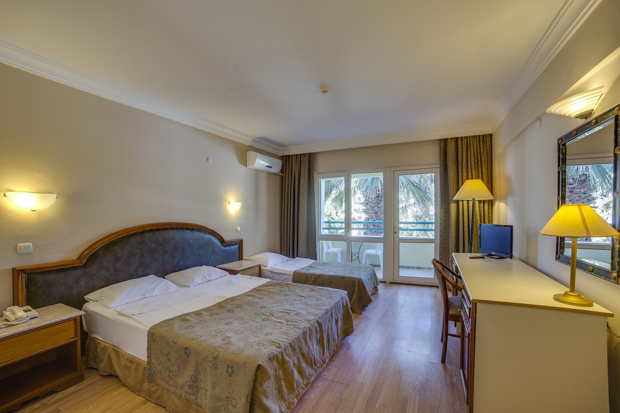 La Santa Maria Hotel Kusadası Eksteriør billede